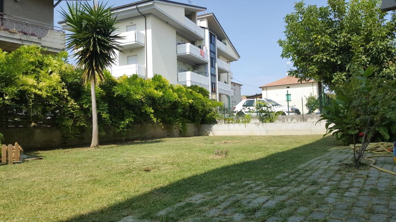 Casa Vacanze Darena Tortoreto Buitenkant foto